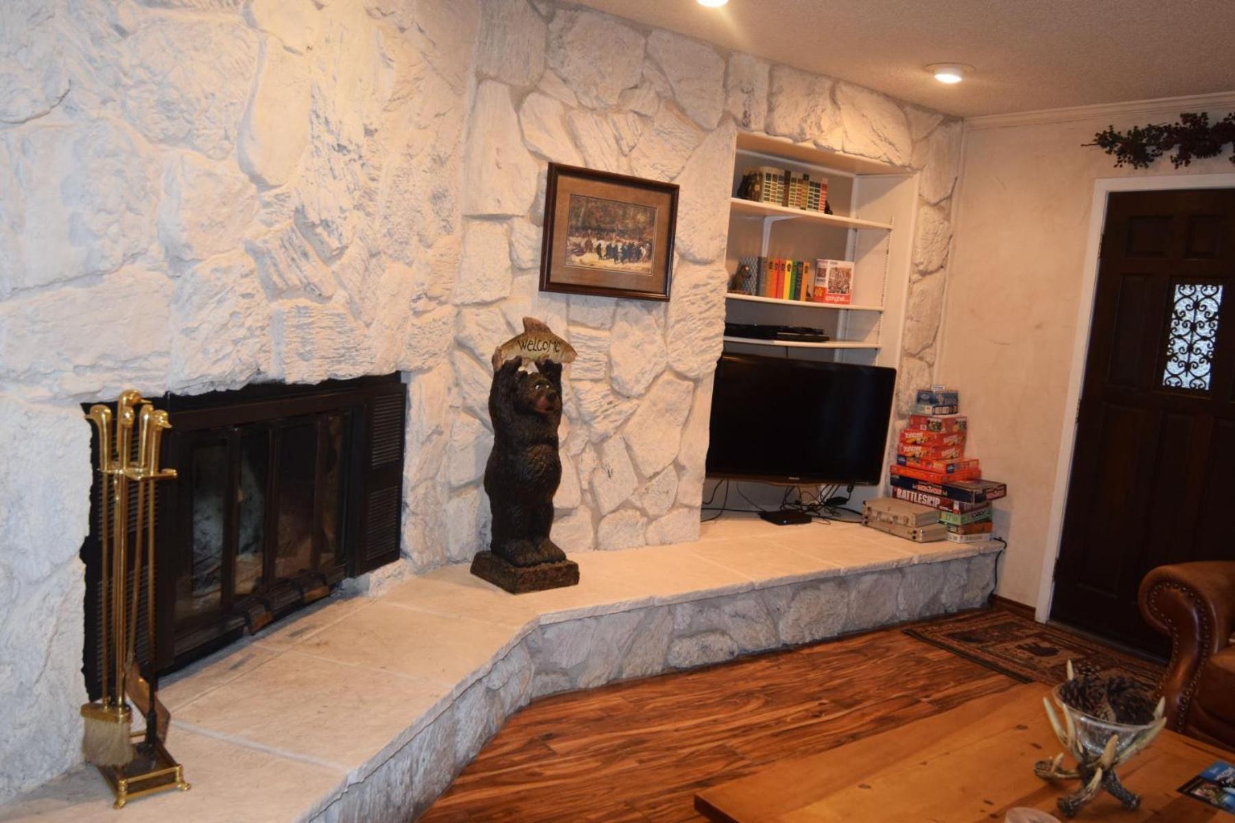 Claim Jumper Townhouse 16 - On The River - Across From The Fishing Ponds - In Town - Near The Ski Area - Fireplace - Wifi - Sate Ред-Ривер Экстерьер фото